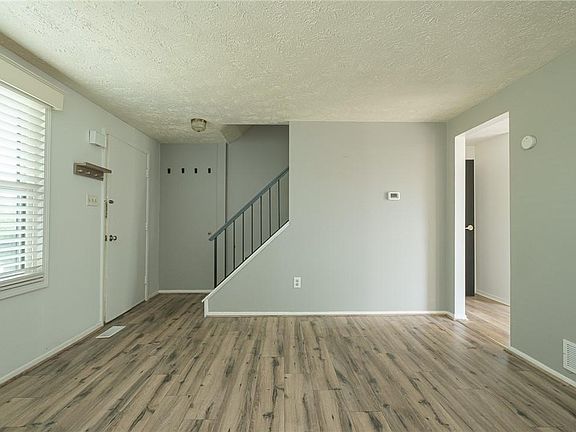 4th image of 3086 Dara Dr