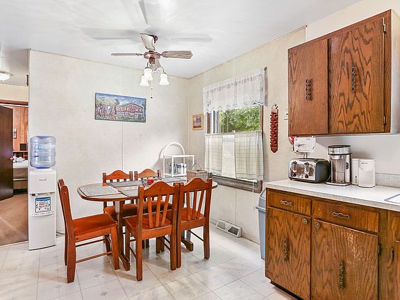 5th image of 10822 Woodbushe Dr SE