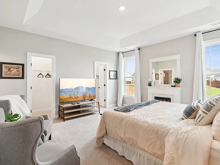 7989 Regiment Dr — Photo 12