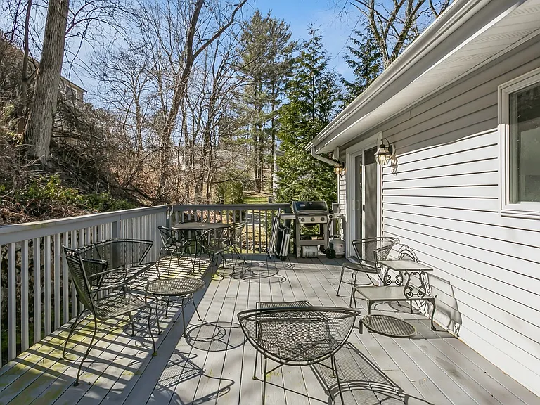 33 Brookside Pl — Photo 20