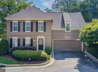 13 Ridgemere Trce, Sandy Springs, GA 30328