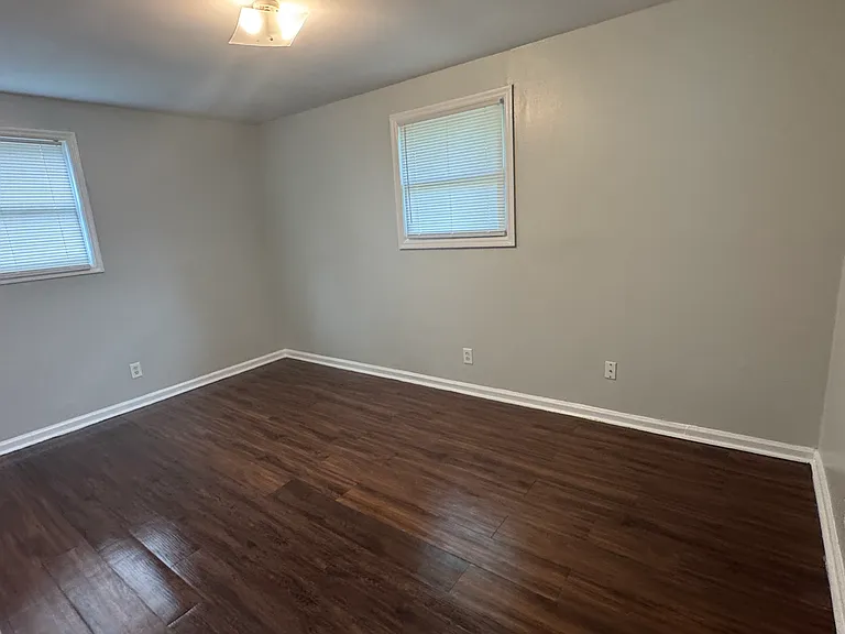457 Hickory Ridge Dr — Photo 2
