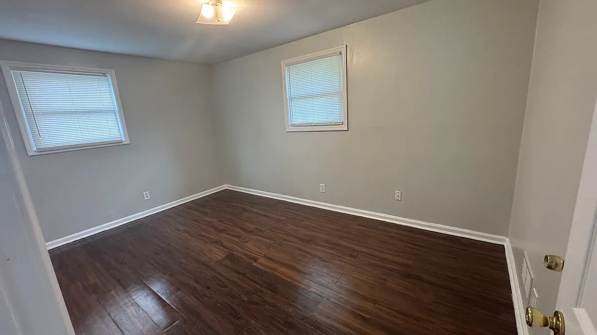 Building Photo - 457 Hickory Ridge Dr
