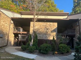 171 Amberly Dr UNIT A, Manalapan, NJ 07726