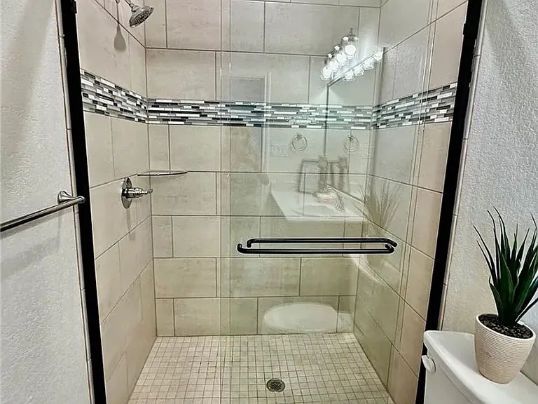 5209 White Rose Dr — Photo 10