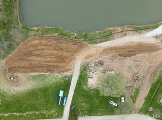 1 Ogle Ests, Columbia, IL
