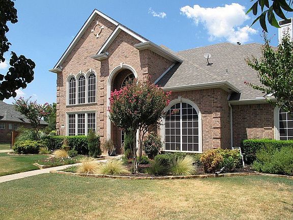 4th image of 306 Lakeside Ct