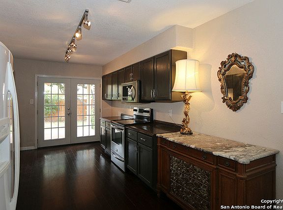 4th image of 6862 Maple Springs St