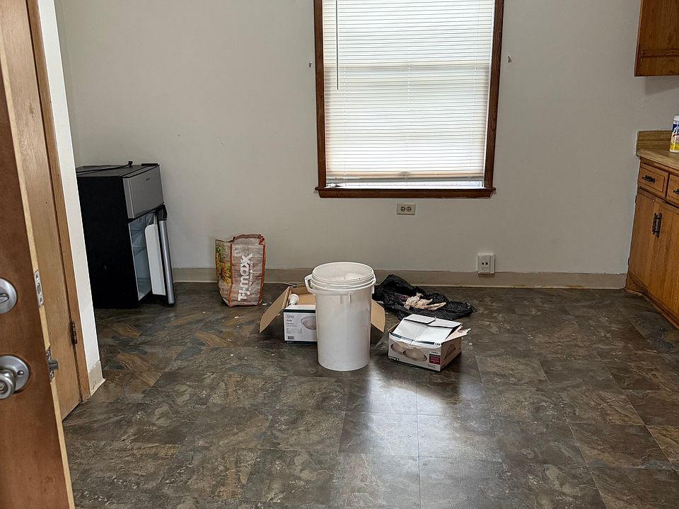 2nd image of 7461 W Beckett Ave