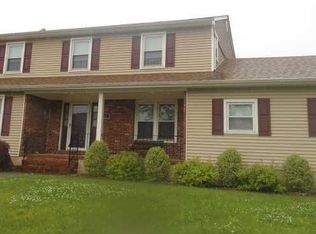 57 Delaware Ave, Middlesex, NJ 08846