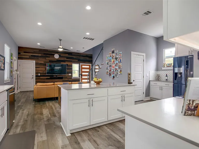 7607 Providence Ave #A — Photo 9