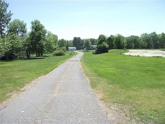 3rd image of 23 Mark Dr