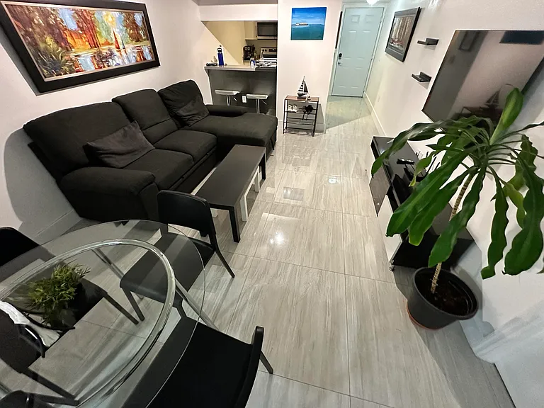 102 SW 6th Ave #206 — Photo 3