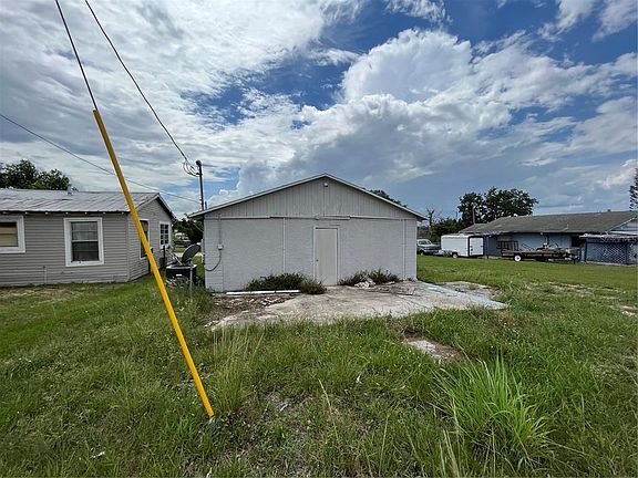 4th image of 852 SHIRLEY STREET