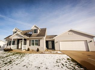 412 Fairview Dr, Goshen, IN 46528