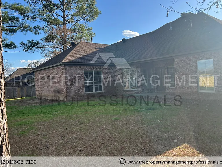 116 Cedar Green Dr — Photo 41