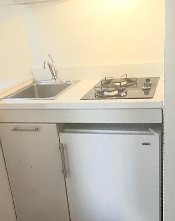 3rd image of 339 E 57th St APT 6B