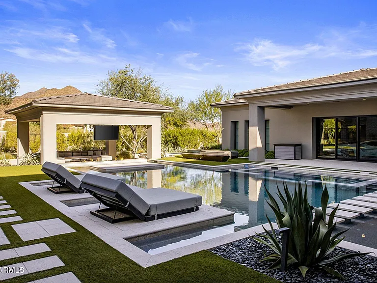 10110 E Siesta Ln — Photo 76
