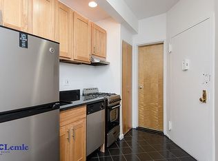 218 E 81st St #2RW, New York, NY 10028