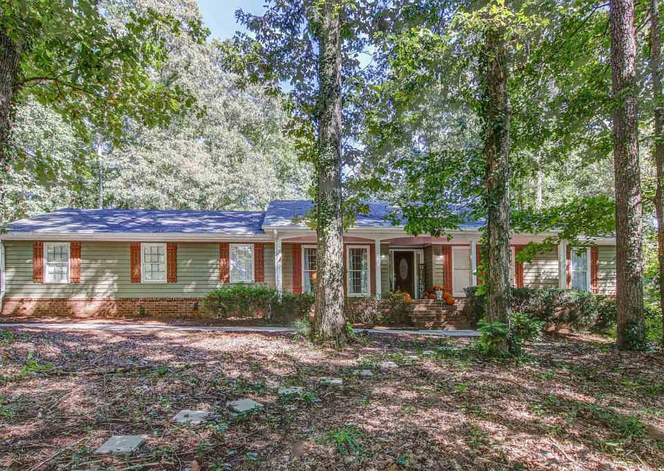 1st image of 5016 Lake Forest Dr SE