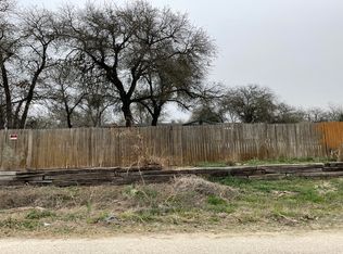 23110 Opportunity Dr, Elmendorf, TX 78112