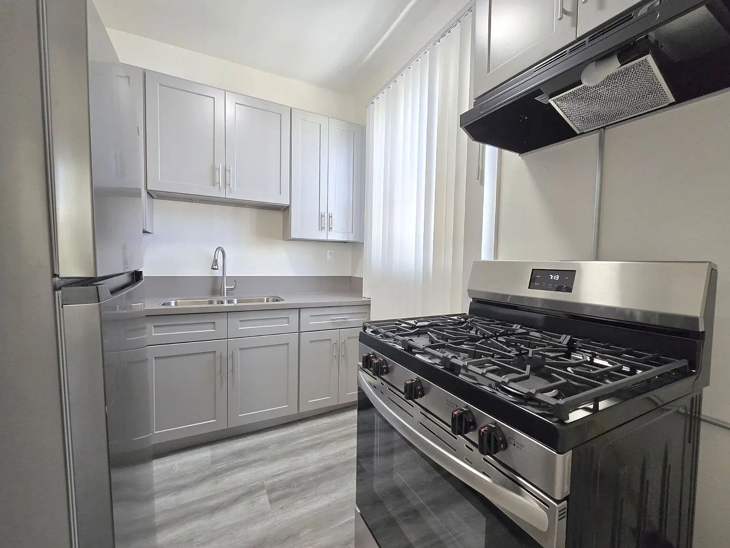 341 S Alvarado Street — Photo 4