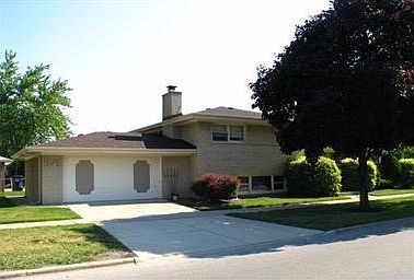 1st image of 9058 S Francisco Ave