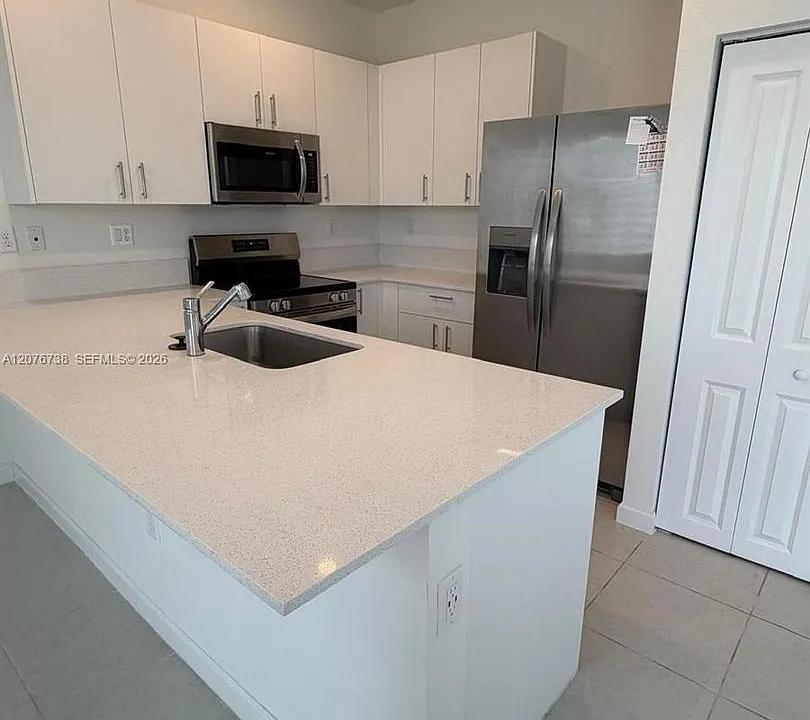 692 SE 13th Ct