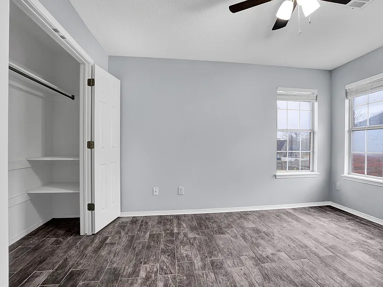 3401 Kinross Dr — Photo 9