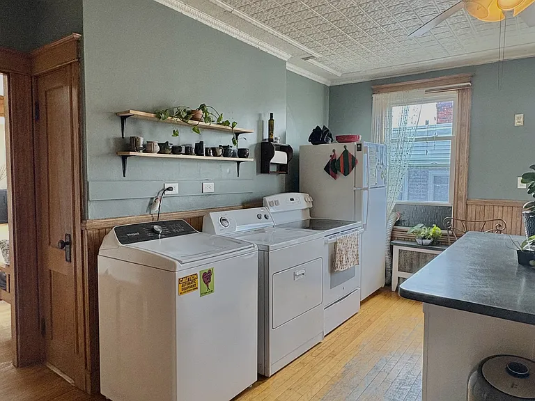 190 East Ave #2 — Photo 5