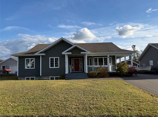 70 Harmsworth Dr, Grand Falls Windsor, NL A2A2Y8