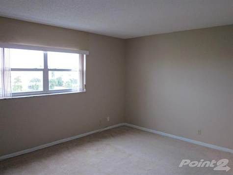 5th image of 1025 SE 2nd Ave APT 402