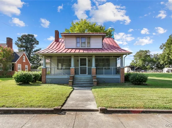 118 Wilson Ave, Wakefield, VA 23888