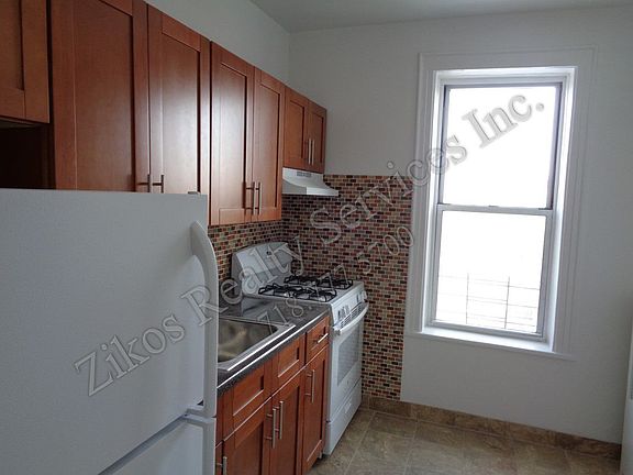 4th image of 2568 37th St APT 16
