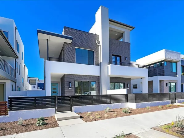 299 Novel, Irvine, CA 92618