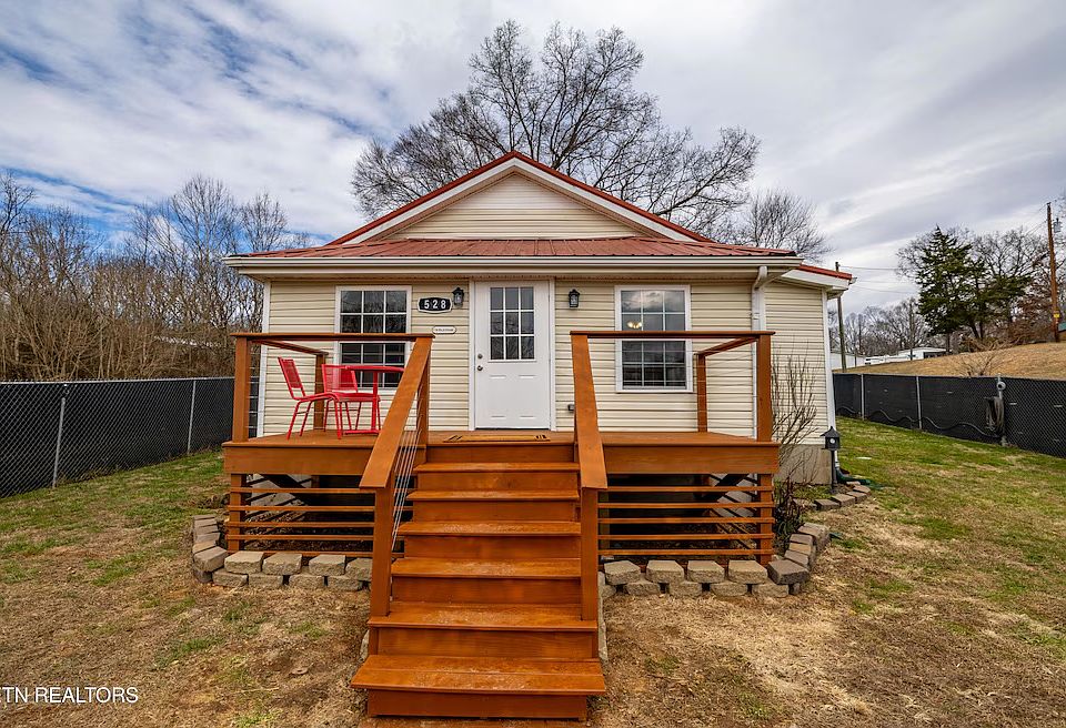 1st image of 528 France Ln