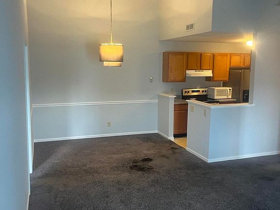 4th image of 170 Herrington Ct APT 12