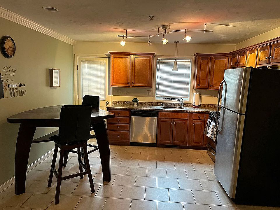 16 Merrimac Way UNIT E, Tyngsboro, MA 01879 Zillow