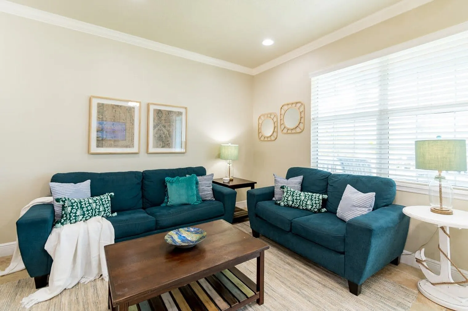 6 bed, 4.0 bath, 2798 sqft, $8,946 — Photo 1