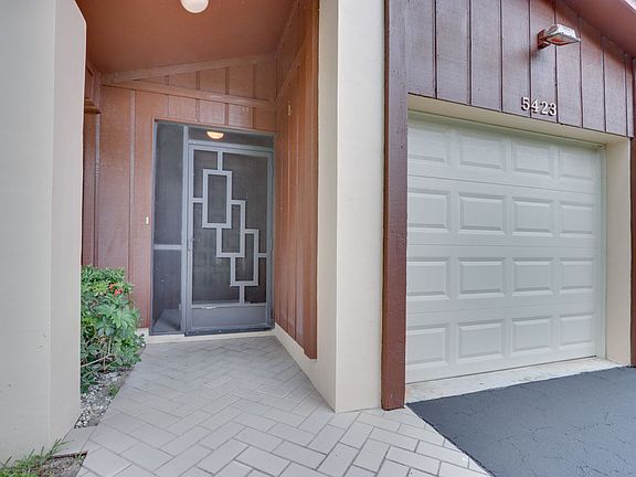 4th image of 5423 Viburnum Cir