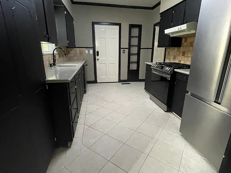 4156 Maryland Ave — Photo 4