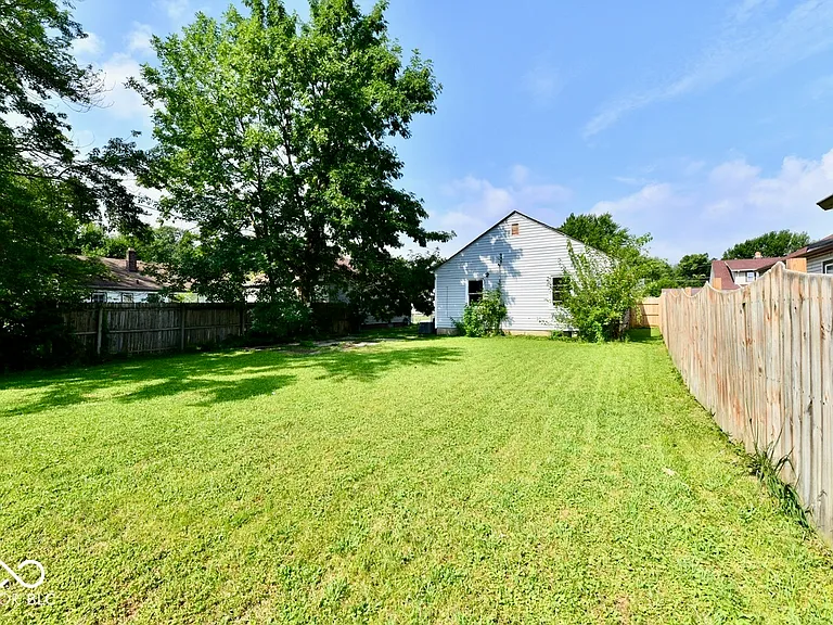 3315 N Euclid Ave — Photo 14