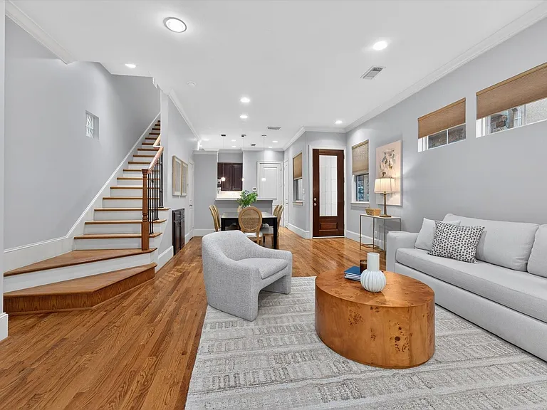 931 W 23rd St #I — Photo 10