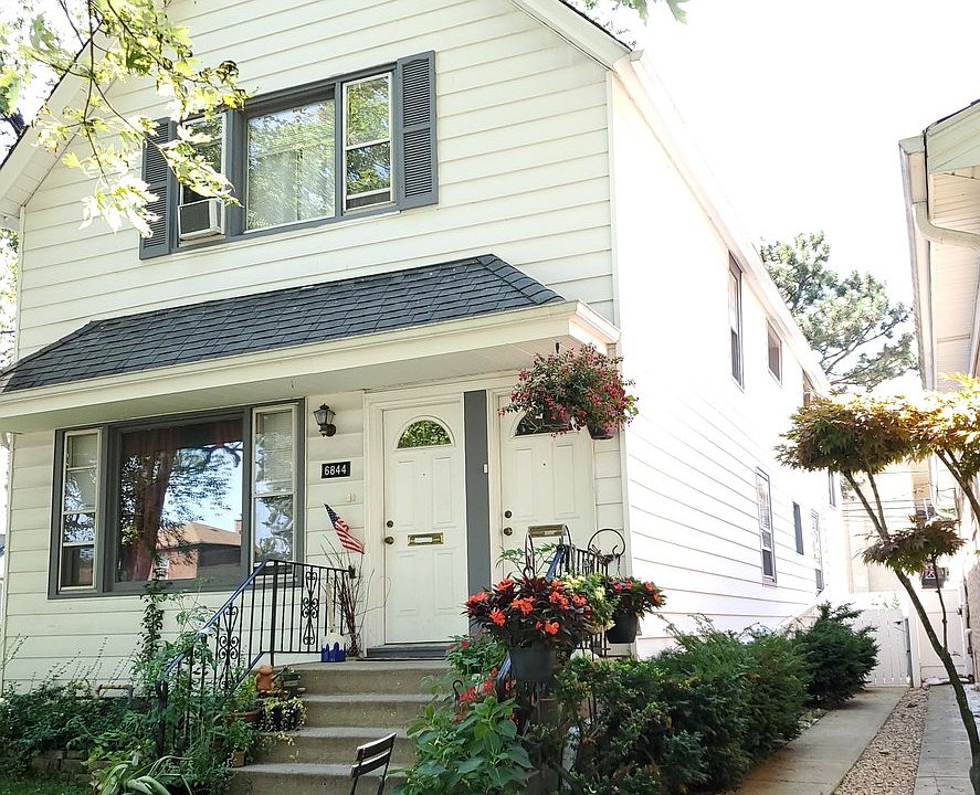 1st image of 6844 N Ottawa Ave