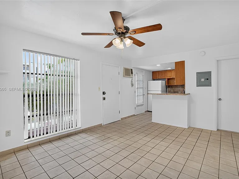 1600 S Le Jeune Rd #14 — Photo 8