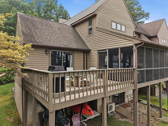 2nd image of 110 Woodmont Cir