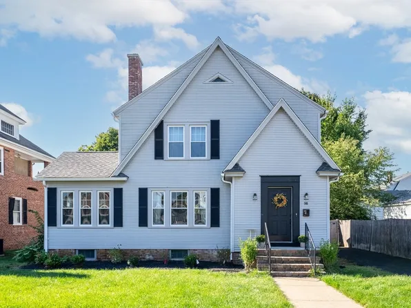 98 Pinehurst Rd, Holyoke, MA 01040