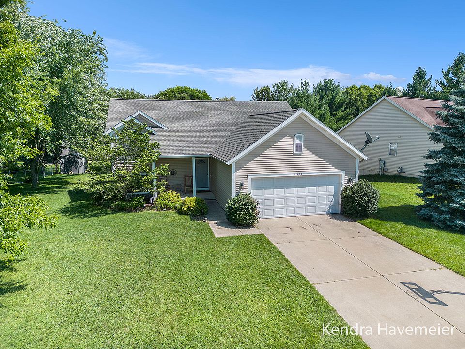 1st image of 11022 Pinecreek Ct
