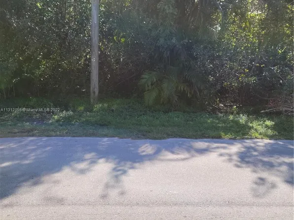 424 SW Aster Rd, Port Saint Lucie, FL 34953