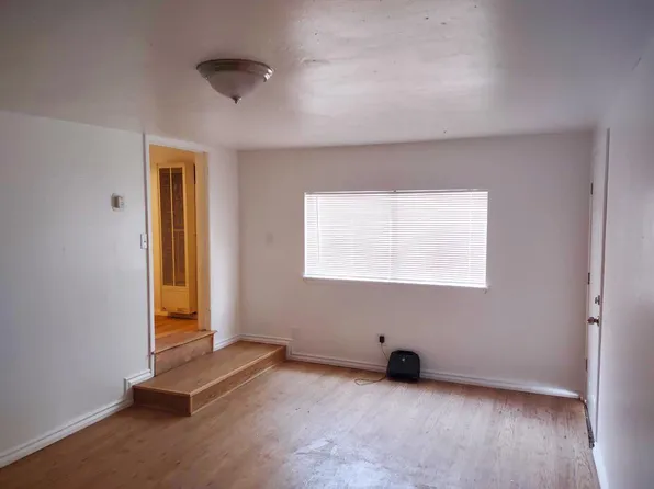 421 Princeton Dr SE, Albuquerque, NM 87106